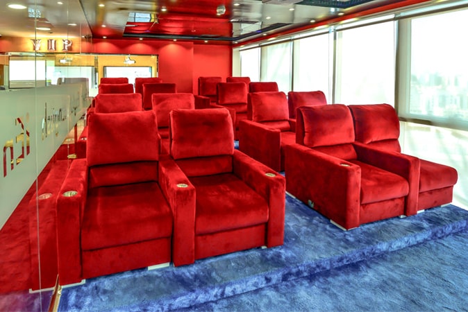 IAUDITORIUM-أفضل معهد انجليزي في ابوظبي The best English institute in Abu Dhabi أفضل معهد انجليزي في ابوظبي The best English institute in Abu Dhabi