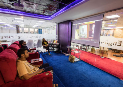 أفضل معهد انجليزي في ابوظبي The best English institute in Abu Dhabi